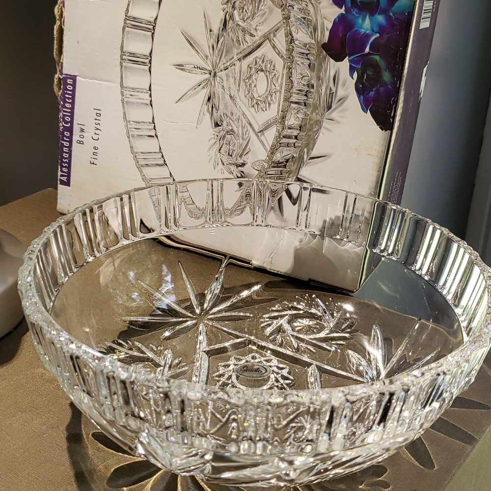 Alessandra fine crystal Bowl